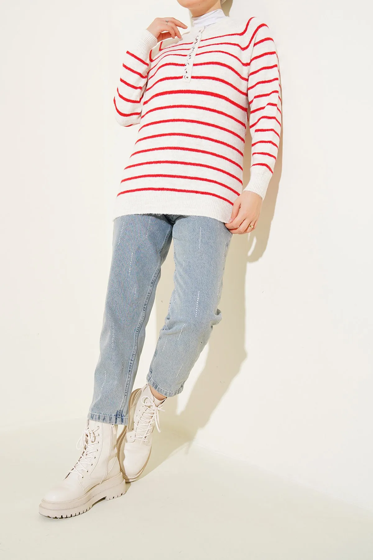 BGD Women Buttoned Sweater - Burgundy - Avondale
