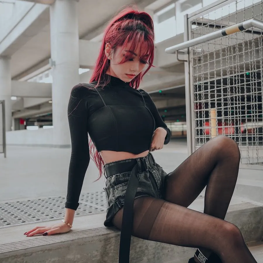 Cosmo V Bottom Crop Top