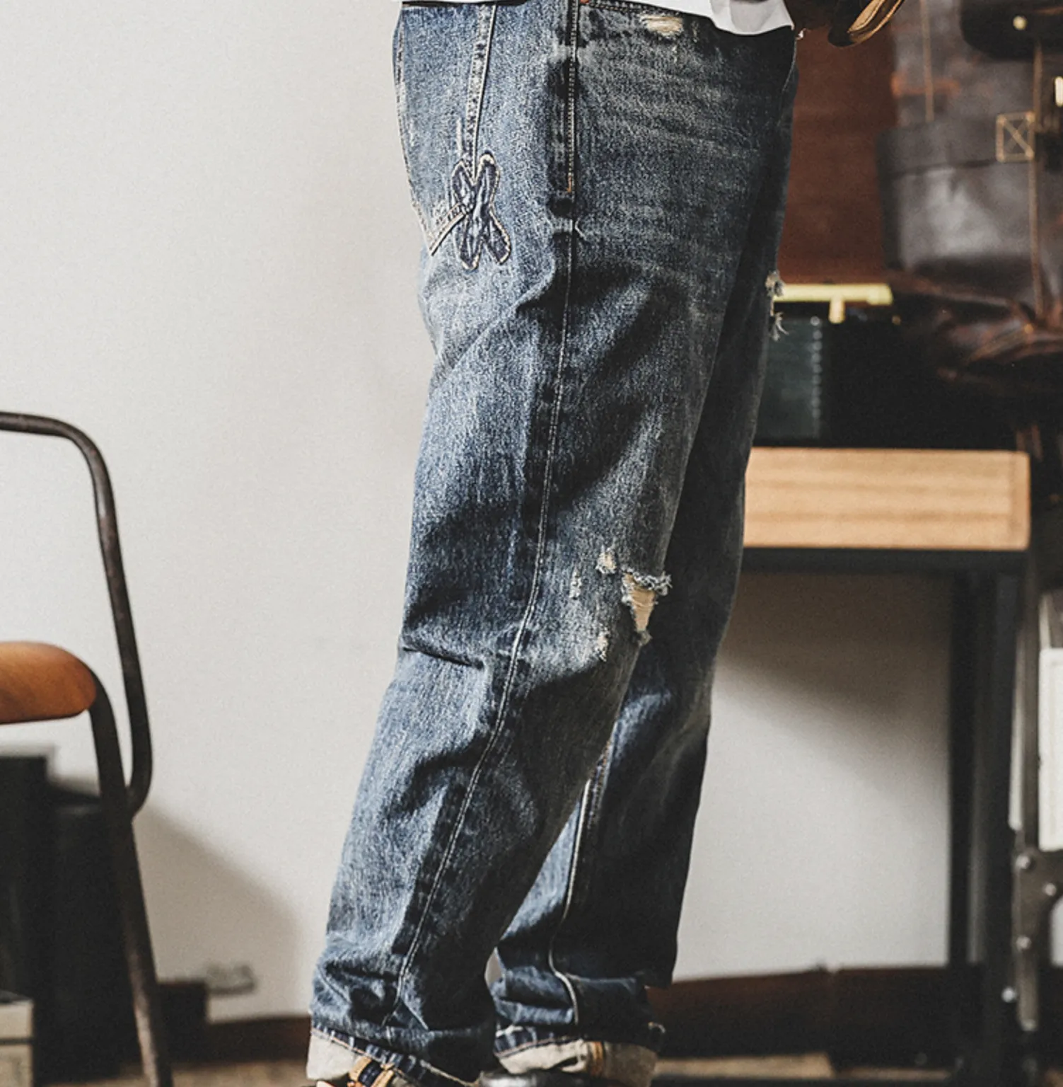 Heavy Wash Retro Jeans P0780