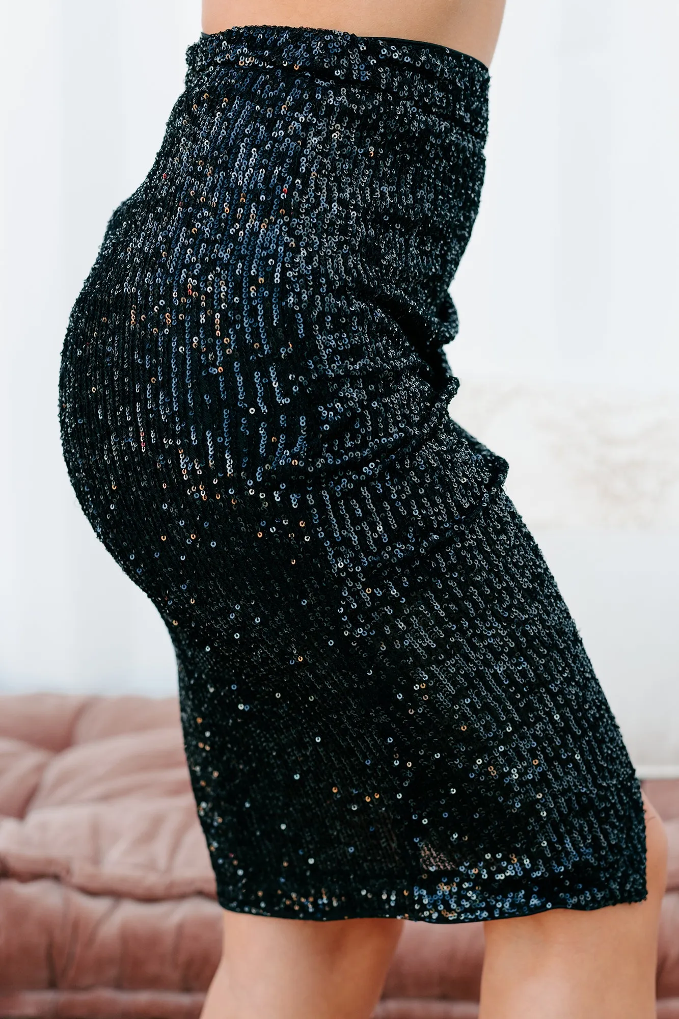 Prop The Prosecco Ruched Sequin Midi Skirt (Black)